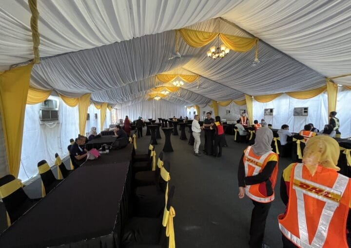 DHL Opening